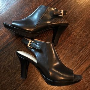 Naturalized sling back open toe booties
